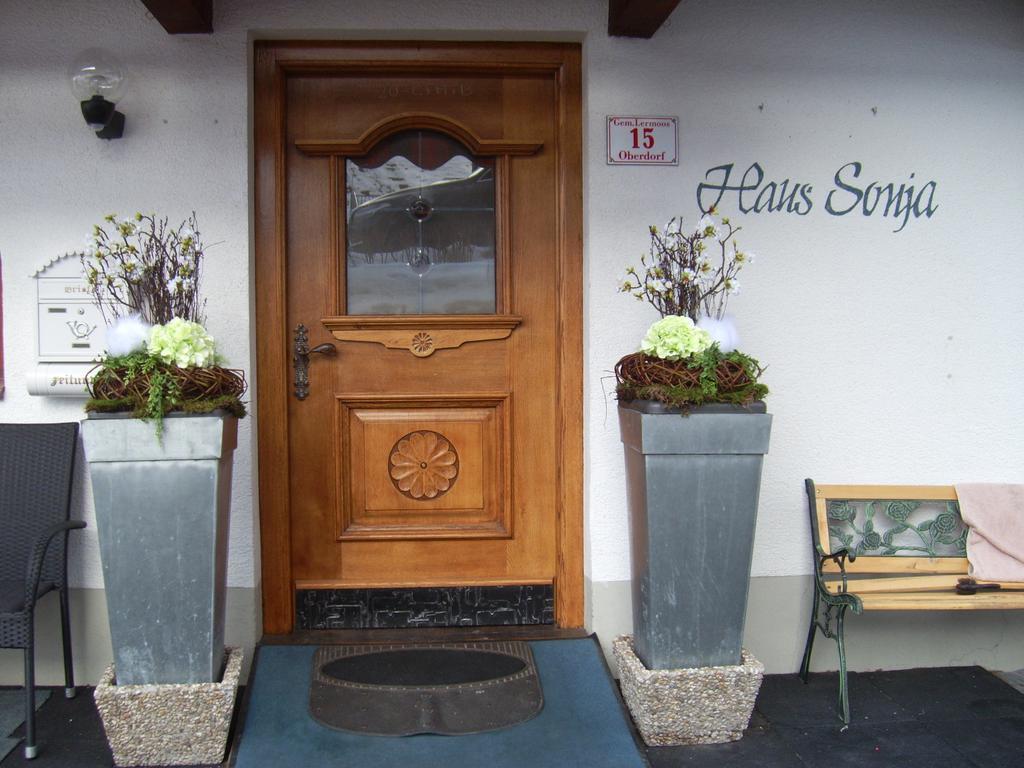 Haus Sonja Apartamento Lermoos Exterior foto